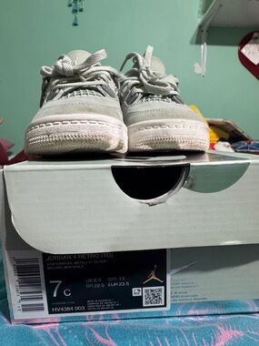 Jordan Kids Sneakers in Seafoam and Sail